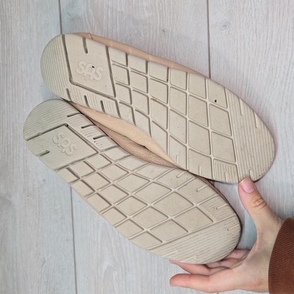 SAS Women Leather Loafer Slip on shoes sz 9M - Picture 9 of 11